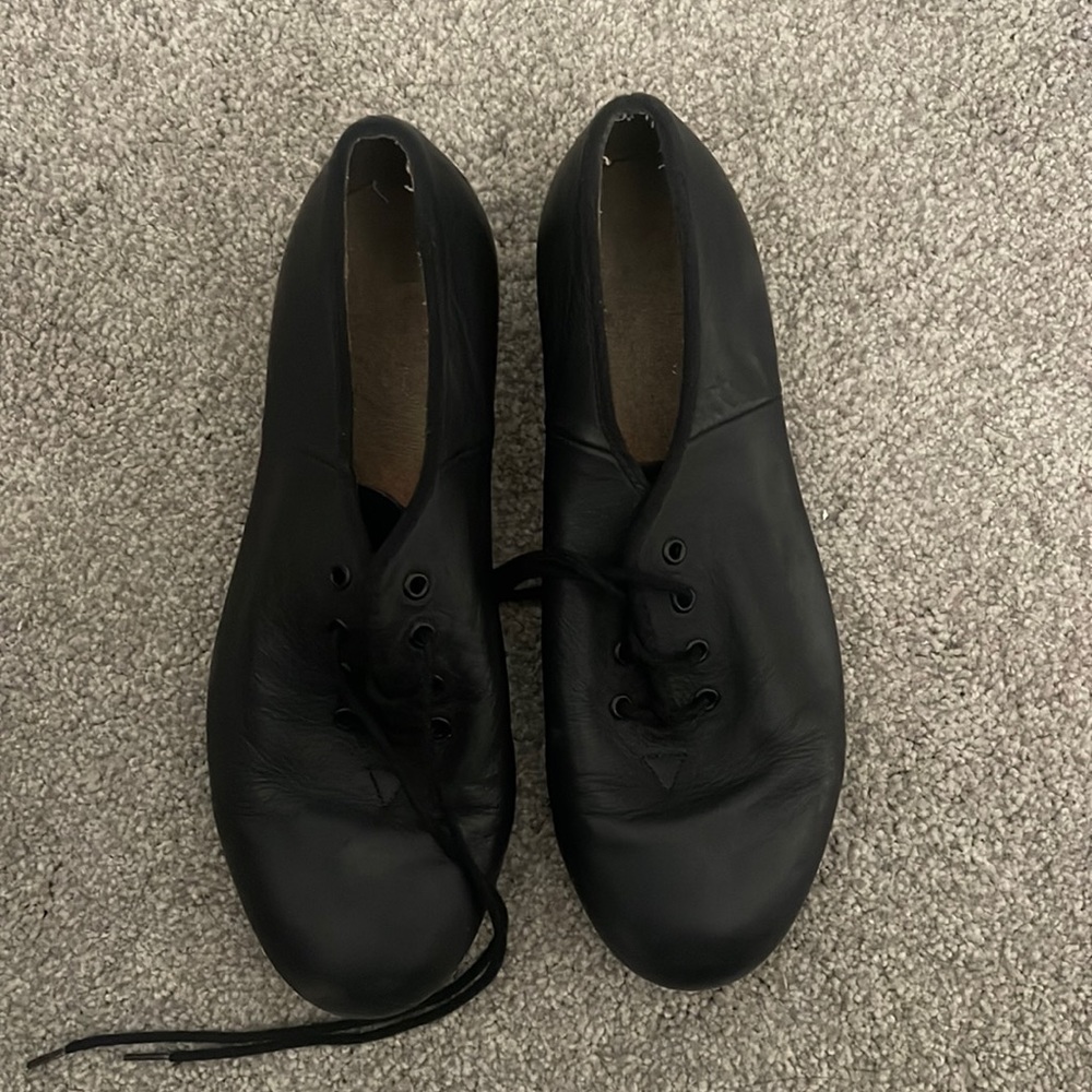 Used size 7 bloch tap shoes lace up